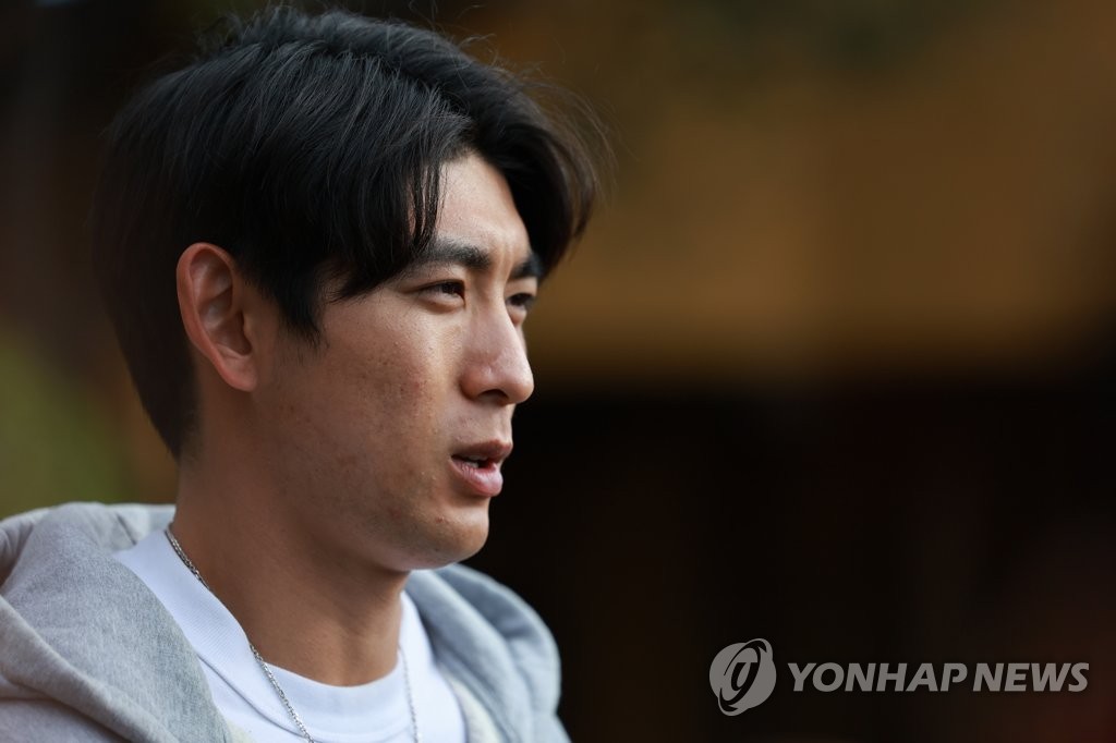 KBO MVP Lee Jung-hoo shrugs off U.S. media attention ahead of WBC