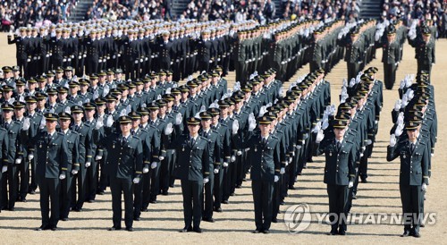 육군 ROTC, 창군 이래 첫 추가모집…초급간부 구인난 심화