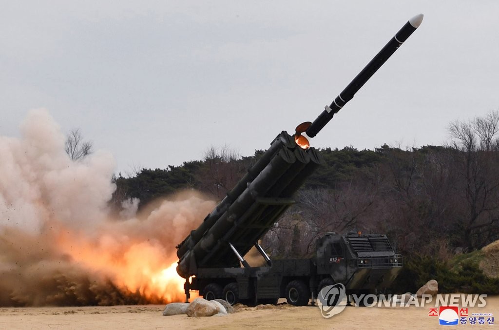 북한 "21~23일 핵무인수중공격정 수중폭발시험"…김정은 참관
