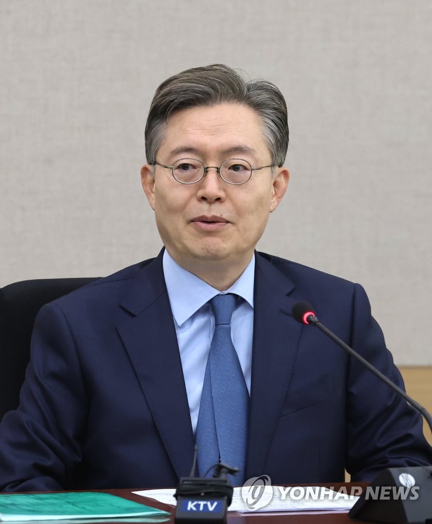 El embajador de Corea del Sur ante las Naciones Unidas, Hwang Joon-kook, habla durante una conferencia de prensa en el Ministerio de Relaciones Exteriores en Seúl el 29 de marzo de 2023. (Yonhap)