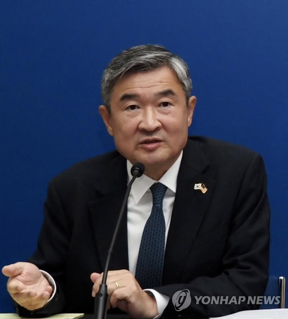 This file photo shows Cho Tae-yong, then South Korea's ambassador to the United States, speaking to South Korean correspondents in Washington in July 2022. (Yonhap)
