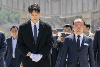 '5·18 사죄' 전두환 손자 긍정평가 67.5%