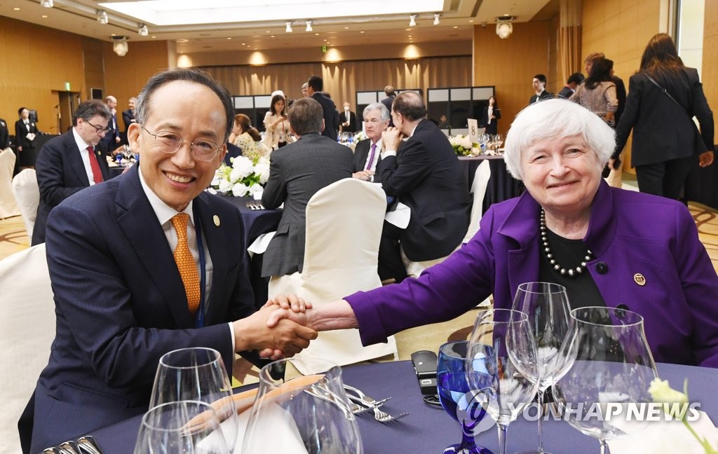 South Korean Finance Minister Choo Kyung-ho (L) meets with U.S. Treasury Secretary Janet Yellen in Niigata, northwest of Tokyo, on May 12, 2023, on the sidelines of a meeting of finance ministers from the Group of Seven nations, in this photo released by the South Korean finance ministry. (PHOTO NOT FOR SALE) (Yonhap)