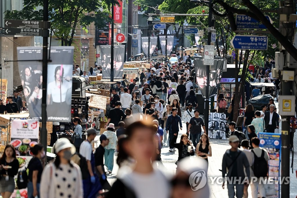 韓国の新規コロナ感染者６７９８人　前週比で４日連続減少