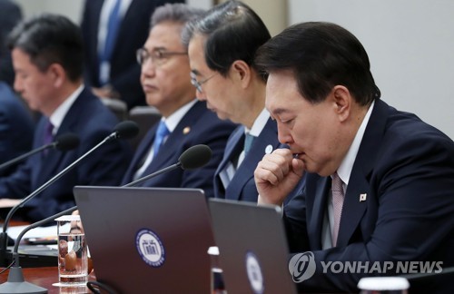الرئيس يون ينظر في استبدال حوالي 10 نواب وزراء