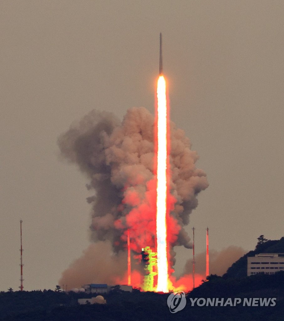 South Korea's homegrown space rocket Nuri blasts off from Naro Space Center in Goheung, South Jeolla Province, on May 25, 2023. (Yonhap)