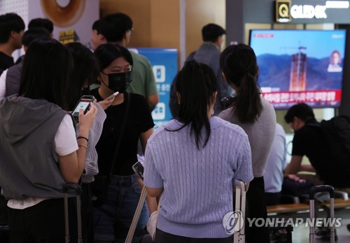 (3ª AMPLIACIÓN) Corea del Norte admite el fracaso del lanzamiento del satélite espía y promete que lanzará otro en un futuro cercano