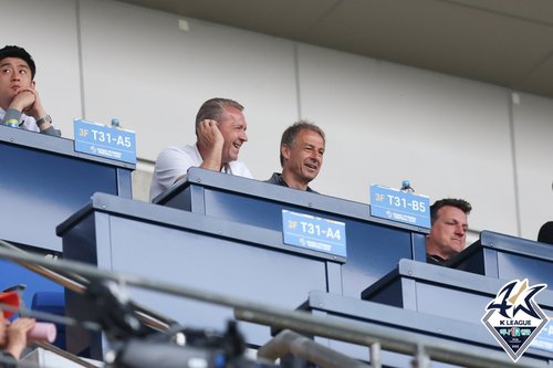 Klinsmann at K League match