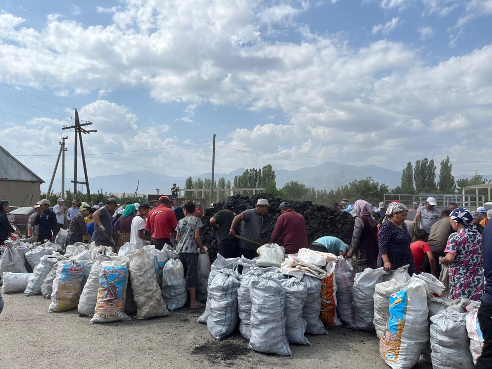 밥상공동체 연탄은행 오로 마을 석탄나눔행사