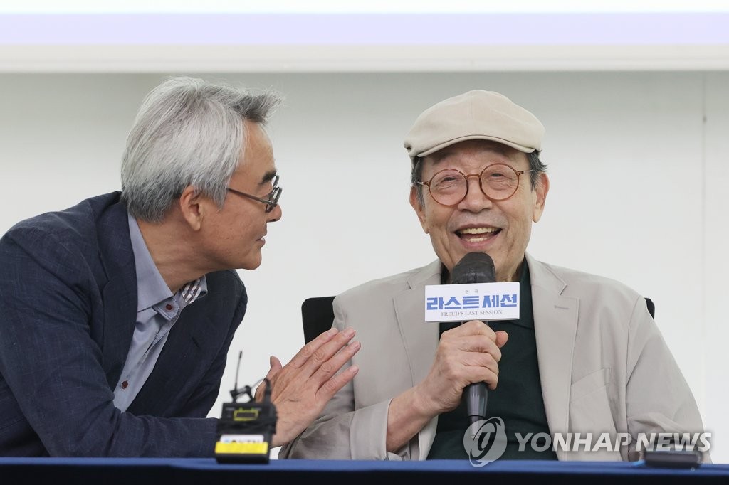 S. Korean actors Shin Koo and Nam Myung-ryul | Yonhap News Agency
