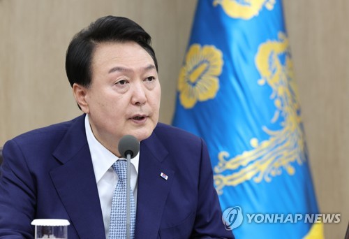 [속보] 尹 "통일부, 그간 대북지원부 같은 역할…이제 달라질 때"