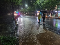 간밤 호남·경남 폭우…남부에 오늘 오전까지 비