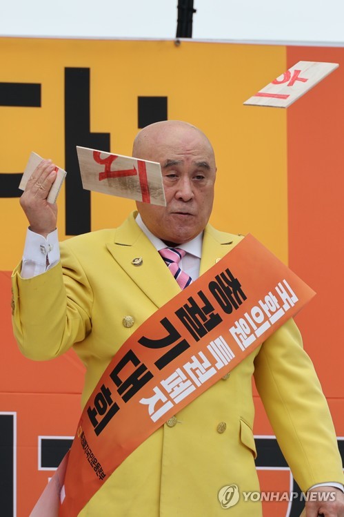 [삶-특집] 정치의견 다르다고 상상하기 어려운 성적 욕설 해대는 나라