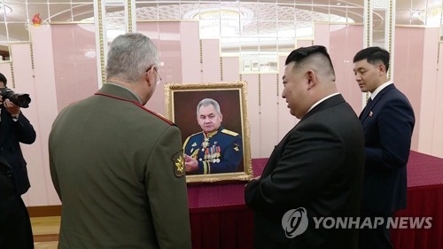 北매체 "김정은·쇼이구 회담은 북러 국방협력 심화 계기"