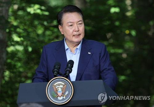 尹 "日오염수, 투명하게 처리돼야…3각 안보 더욱 견고해질 것"