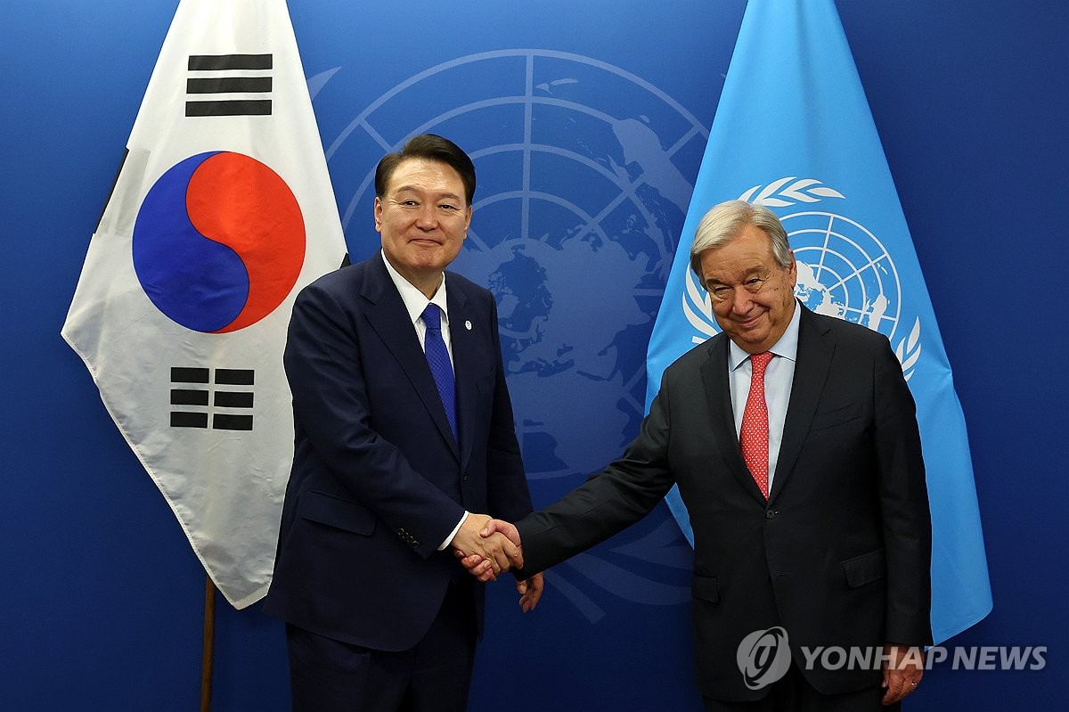 الرئيس يون يلتقي الأمين العام للأمم المتحدة