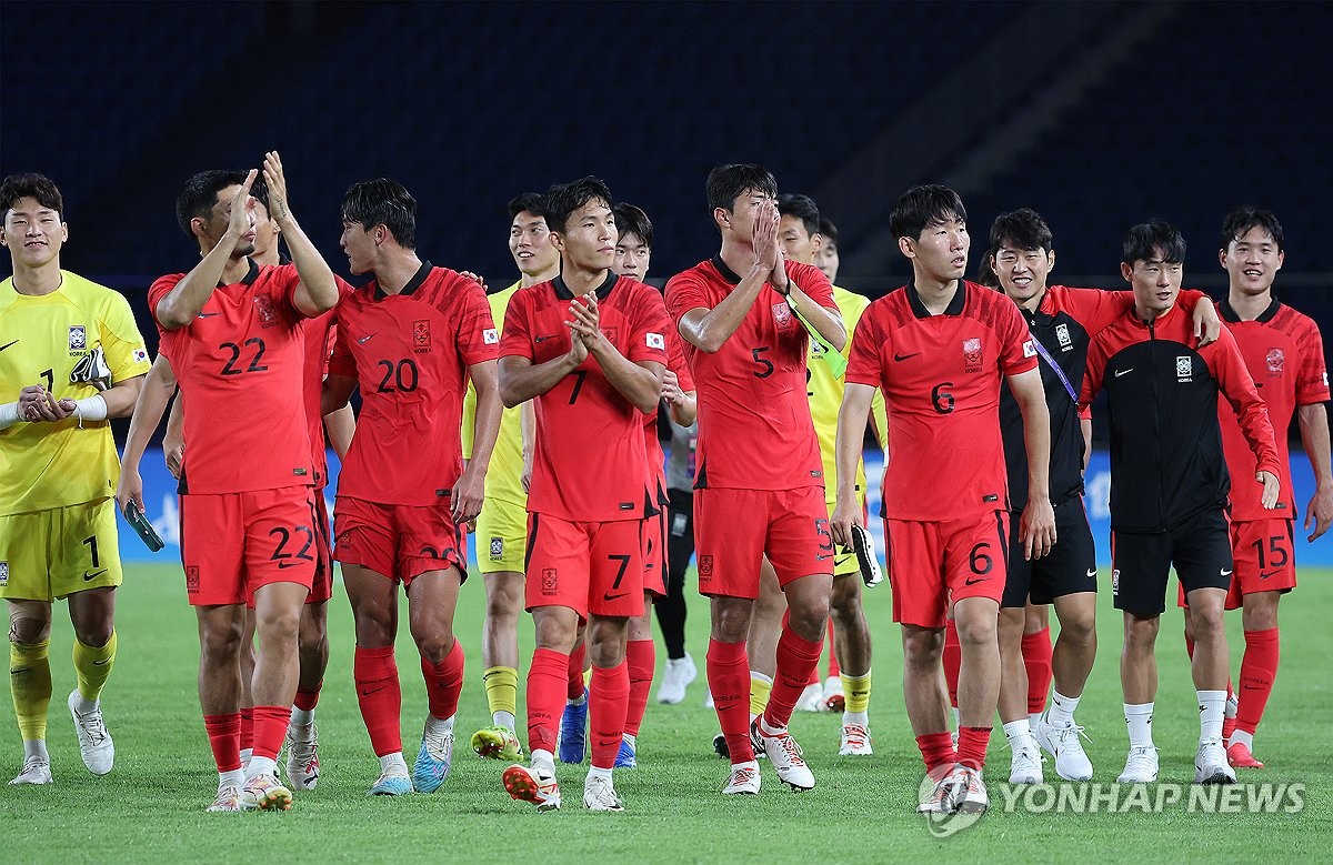 4-0 승리 거둔 한국 선수들