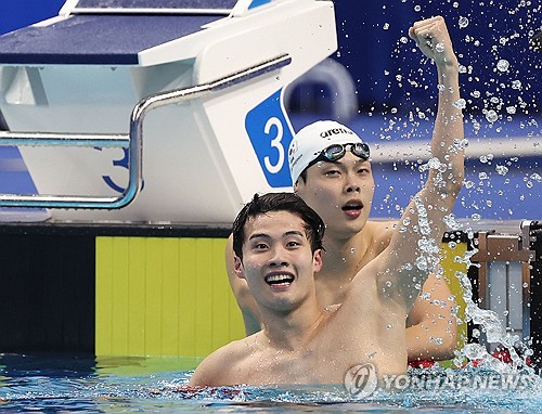 Hwang Sun-woo wins swimming gold
