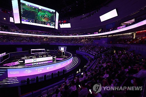 'LoL 대표팀, 대만 2-0 꺾고 금메달'…기념비적인 전승 우승 