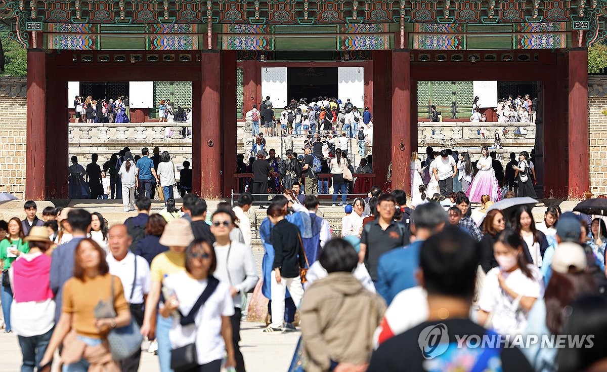 지난해 추석 연휴 경복궁 모습 