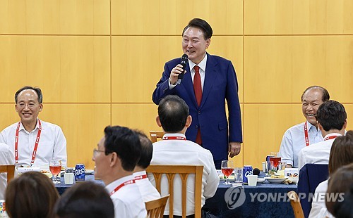尹大統領が与党のワークショップに参加