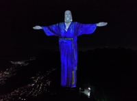 ブラジルのキリスト像が韓服「着用」