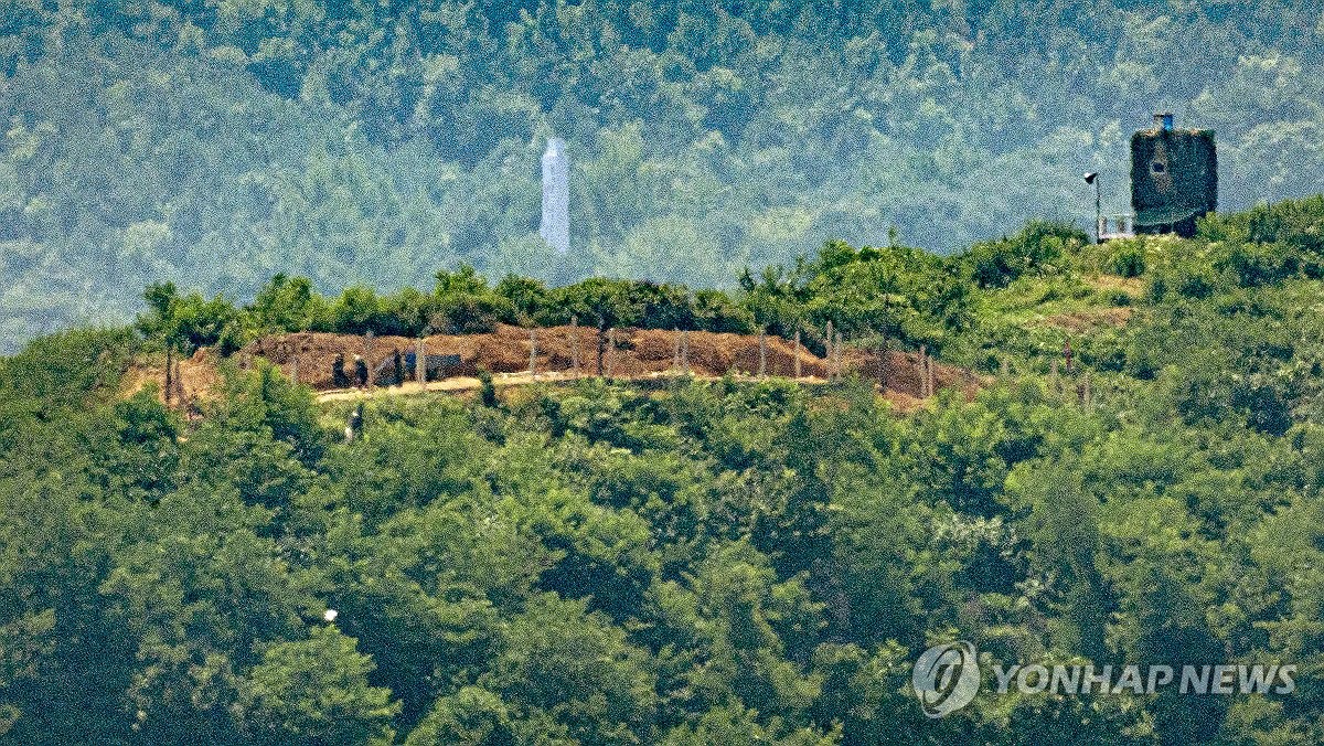 北朝鮮軍が構造物を設置