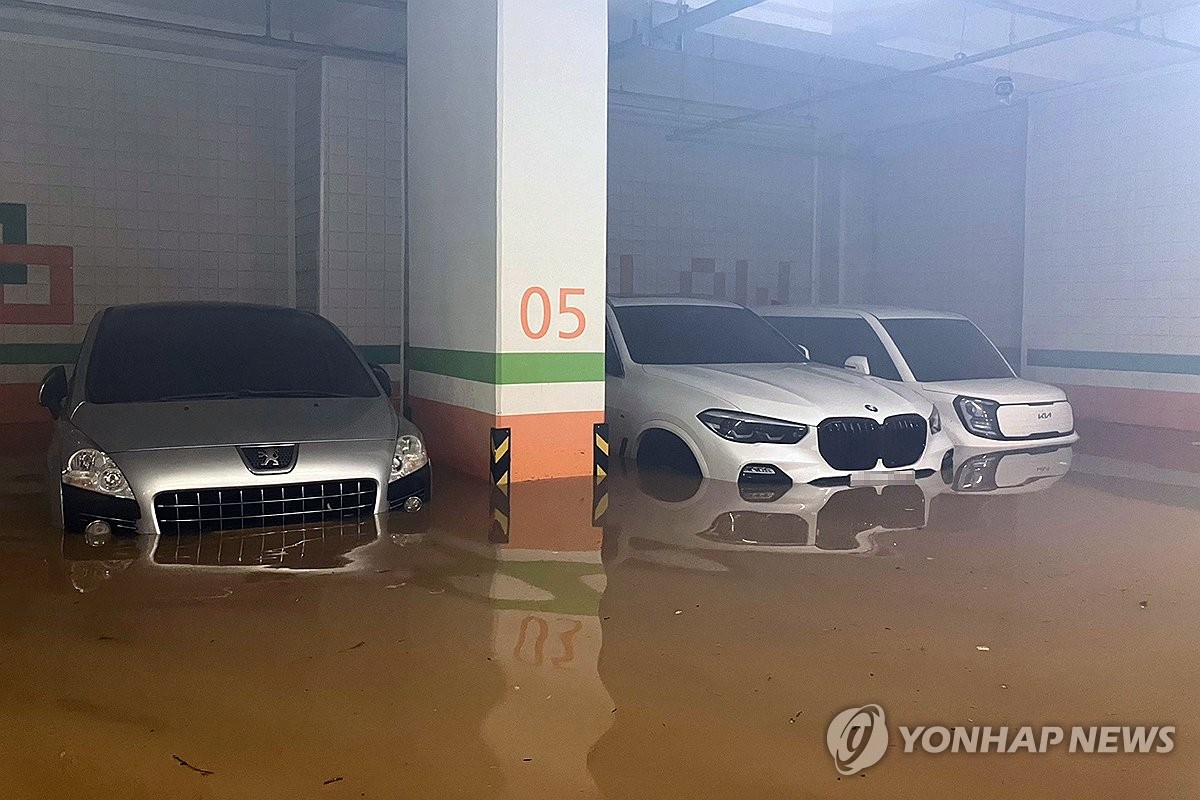 韓国南西部に大雨