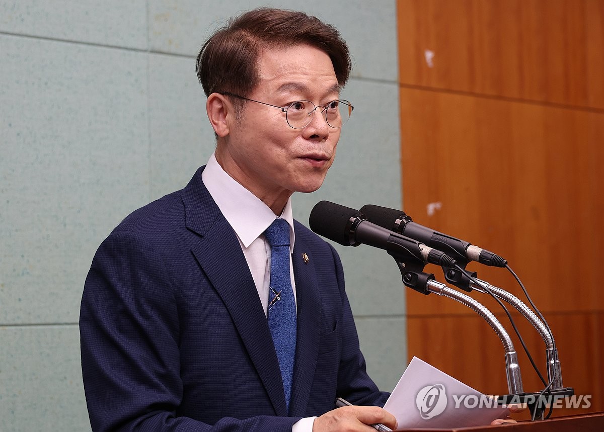 범여권, 검찰권오남용 특별법 공동발의…李대통령·조국 등…