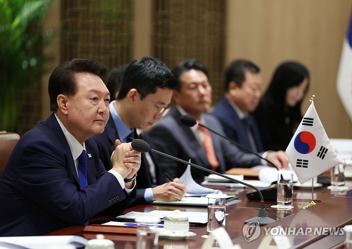 윤석열 대통령, 럭슨 뉴질랜드 총리와 정상회담