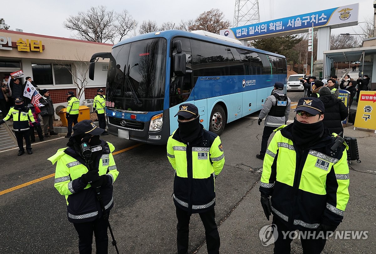 경비삼엄 해진 서울구치소 앞