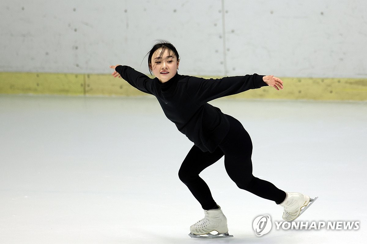 태릉선수촌에서 훈련하는 피겨 김채연