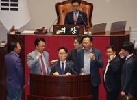 이주호 "軍준비태세 최고수준…질서있고 공정한 대선 모든 지원"