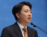 이준석 "김문수와 단일화 만남 없다…이재명, 오늘도 국민우롱"