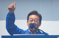  Hard-bitten and pragmatic, Lee stages ultimate comeback with presidential election win