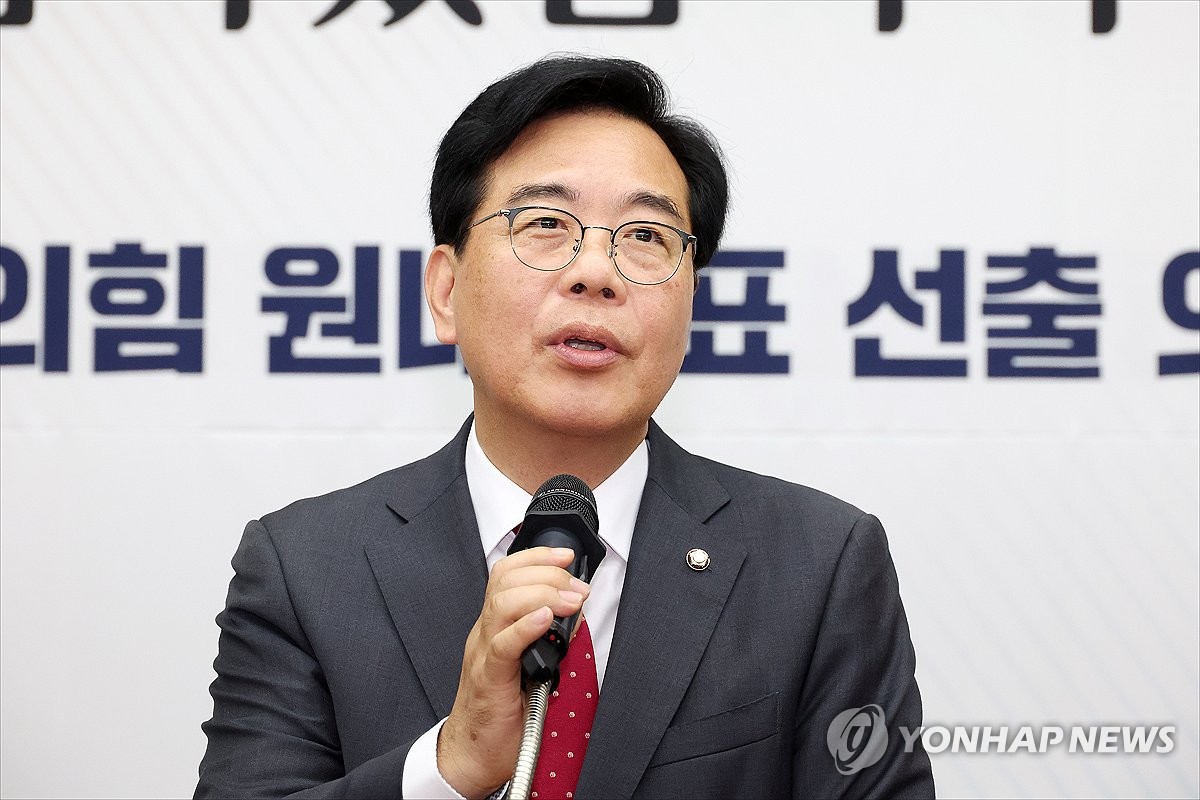 국힘 새 원내대표에 TK 3선 송언석…"우린 소수야당, 변화·쇄신 필요"(종합)