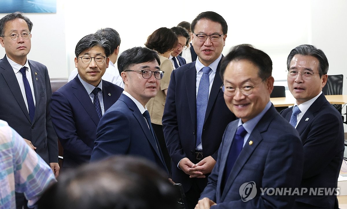 [속보] 당정 "추경에 민생회복 지원금·소비쿠폰 사업 반영"