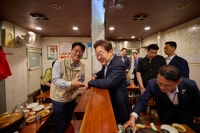 Lee's approval rating stands at 64 pct: poll