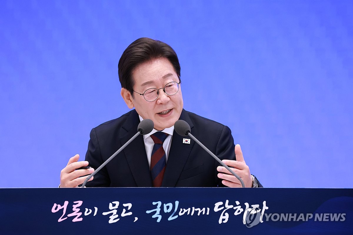 [속보] 李대통령 "관세협상 쉽지않지만 최선…8일까지 마칠지 확언못해"