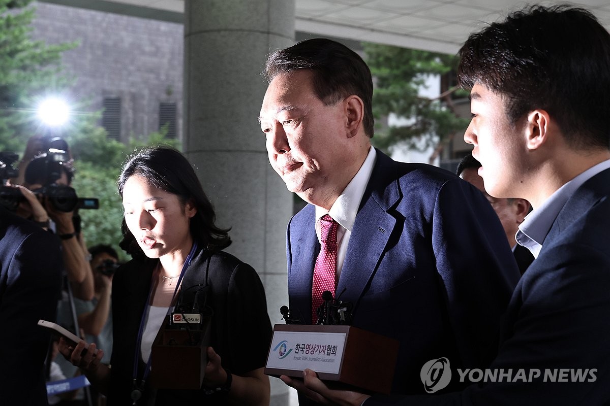 내란특검, 尹 2차 소환…"체포영장 집행저지부터 조사……