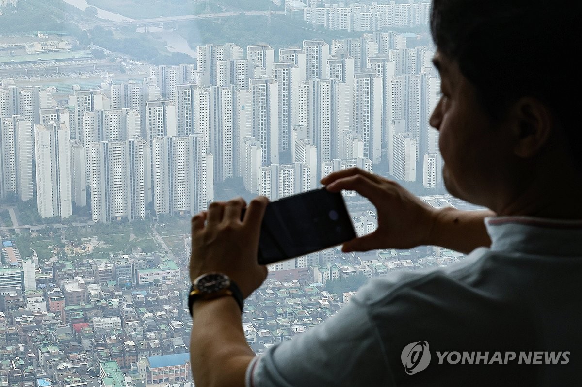 초강수 대출 규제에 집값 상승세 일부 둔화