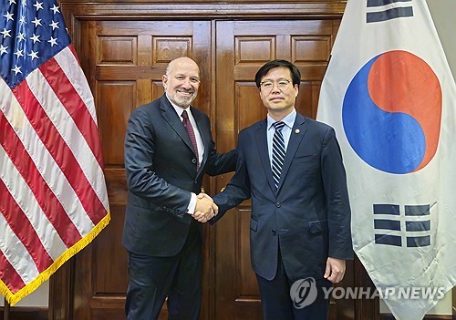 U.S. interested in S. Korea's proposal on shipbuilding, semiconductor cooperation: trade minister