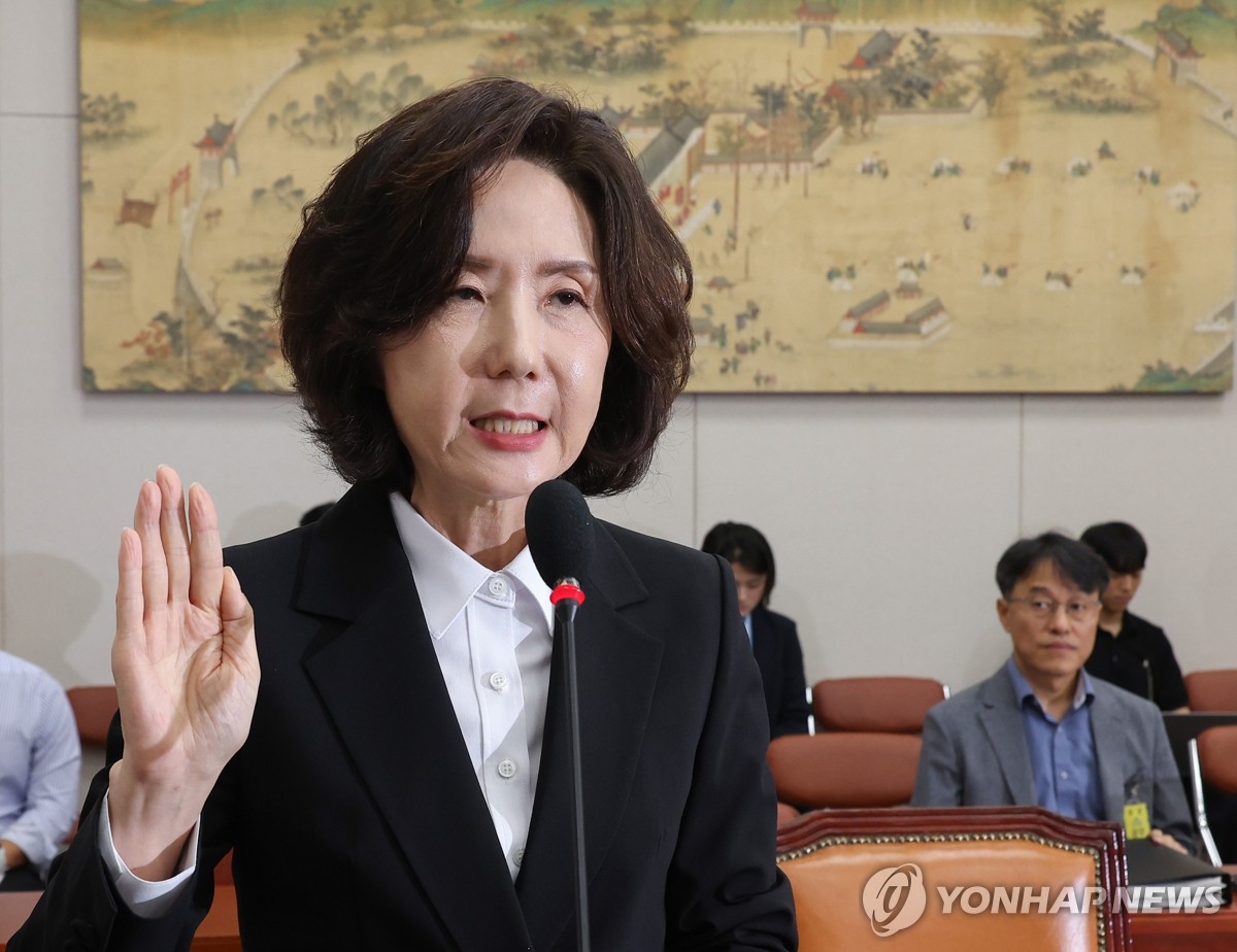 이진숙, 자녀 조기유학·논문 표절 의혹에 "진심으로 사…