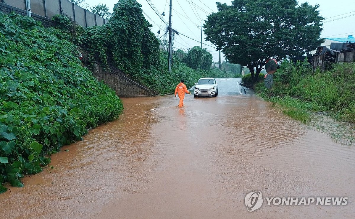 [속보] 폭우 피해 충남 당진 초·중·고교 휴교