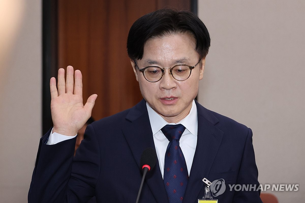 여야, 김정관 청문회서 '퇴직후 상여금·이해충돌' 놓고…