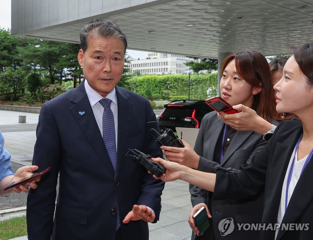특검, 계엄국무회의 최초 호출된 김영호 통일장관 소환……