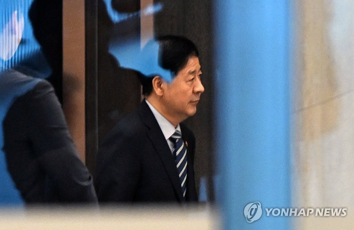 시한 일주일 앞두고…한미 2+2협의 돌연 연기 "베선트…