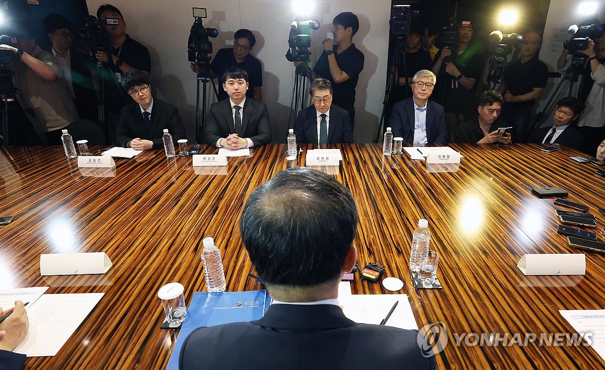 전공의 수련협의체 첫발…정부 "국민 눈높이 맞는 복귀안 마련"