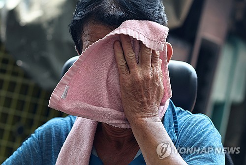 &#x27;중복&#x27; 낮 최고 38도 폭염…외출 자제·식중독 주의