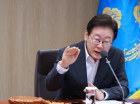 李대통령 "장관취임사서 '내란' 싹 빼버려…국방일보 기강 심각"